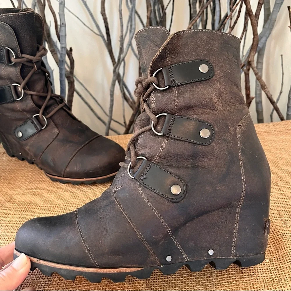 Sorel Joan of Arc Mid Wedge Booties Size 10 - Picture 9 of 12